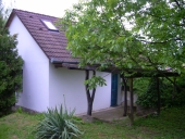 Alfa apartmanházak - kisház oldalról